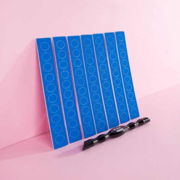 Kira - Plastic pusher for nail with (50pcs) sticker 120 grit - מקל שיוף לציפורן עם משייפים מדבקה - Image 3