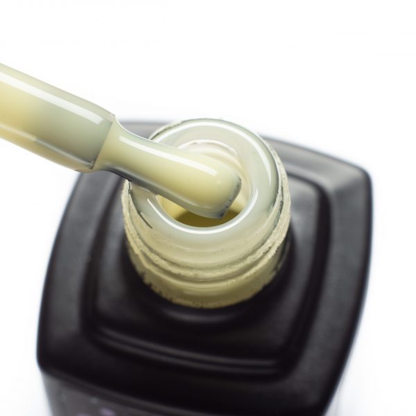 Kira Nails Color Base 004 (banana yellow), 6 ml - בסיס צבעים - צהוב בננה 004 - Image 2