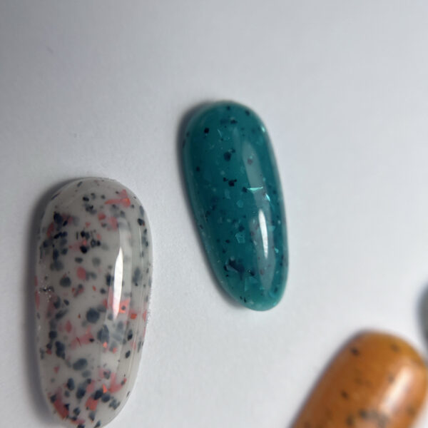 Siller - Terrazzo Base №8 камуфлююча база для нігтів (з кольоровою поталлю), 8 мл - Image 3