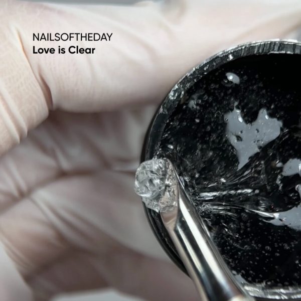 NAILSOFTHEDAY Love is Clear прозора гель-жуйка для створення об’ємних дизайнів на нігтях, 15 г - Image 4