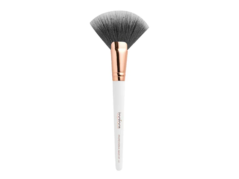 TopFace - highlighter brush F22 - מברשת היילייטר - F22